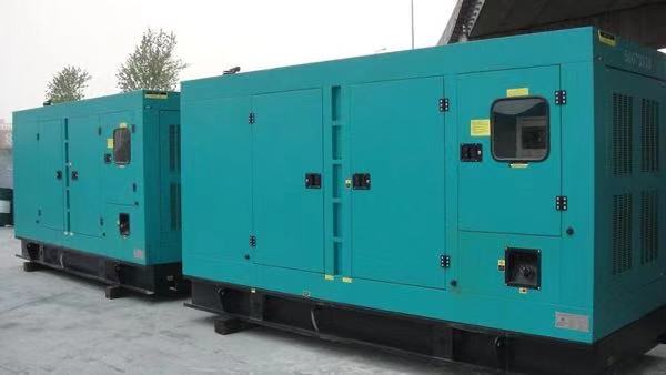阿勒泰康明斯400kw大型柴油二手发电机组