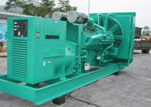 阿勒泰75kw康明斯柴油发电车出租_COPY_COPY